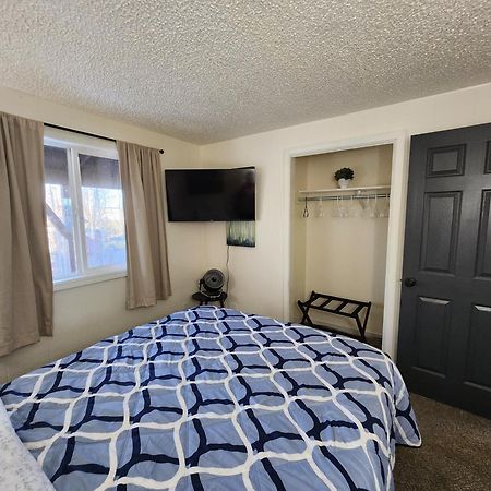 Newly Remodeled Relaxing Stay Near Downtown 페어뱅크스 외부 사진